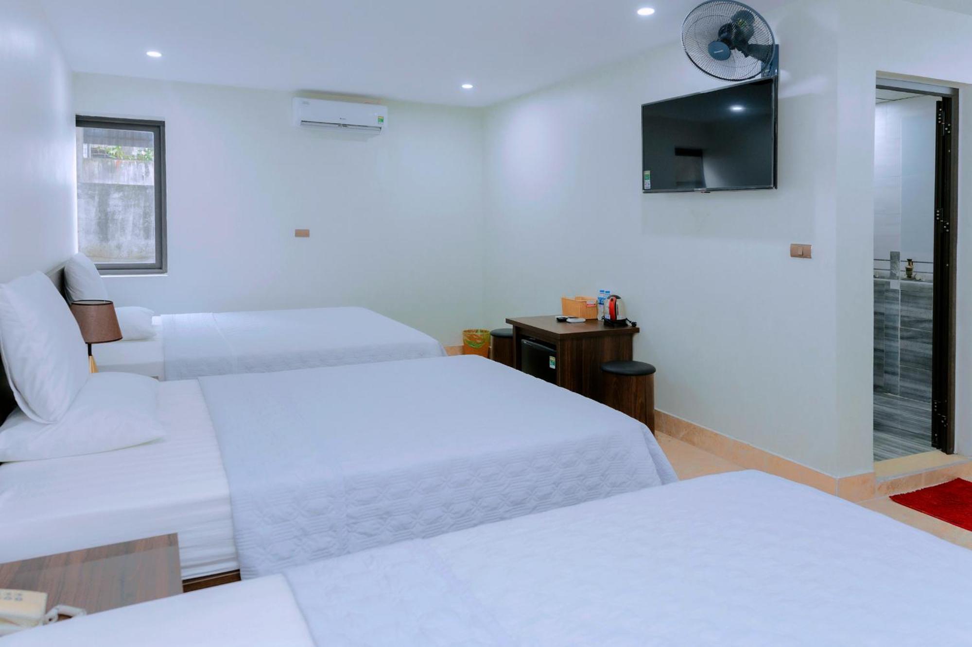 Thu Ha Hotel Uong Bi Exterior foto